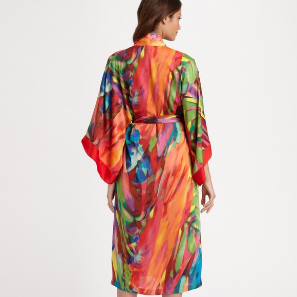 ISO: Need this robe 🥲 - Picture 4 of 4